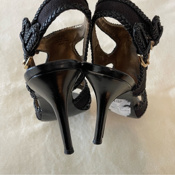 Tahari Black and Gold-Tone Cloth and Leather 4-inch Heels Size 8.5 M - Picture 4 of 9